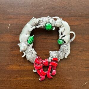 Vintage Silver Christmas Cat Pin